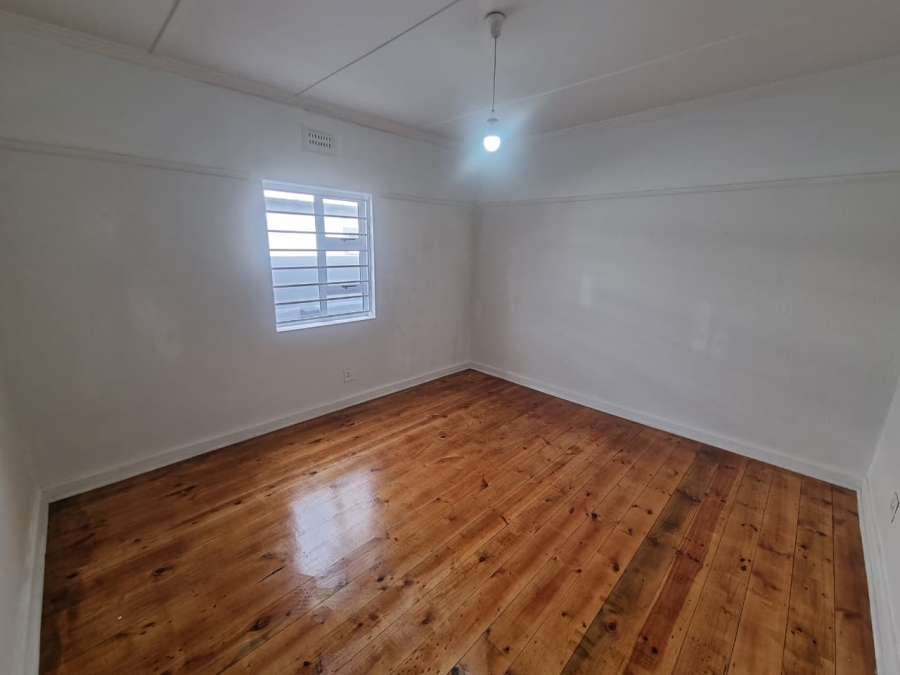 To Let 2 Bedroom Property for Rent in Lansdowne Western Cape
